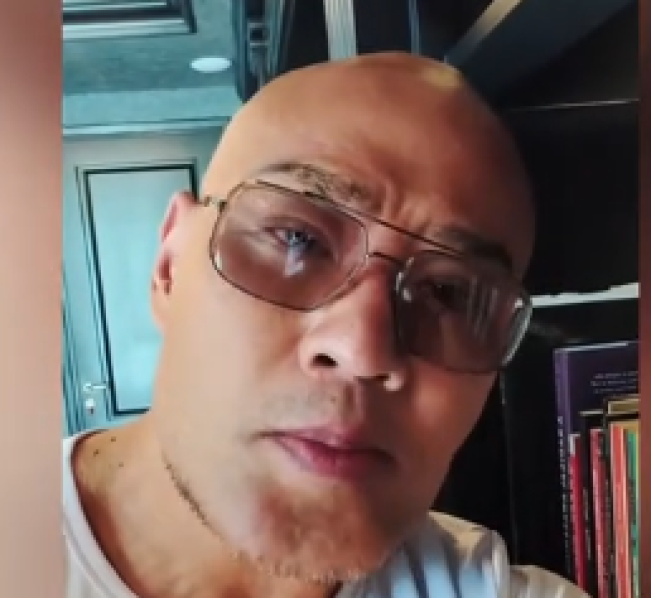 Deddy Corbuzier Kecam Gangguan Rapat RUU TNI: Bukan Kritik, Tapi Ilegal